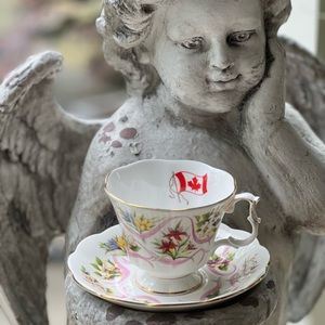 ROYAL ALBERT Canada Day Gift Vintage Tea Cup